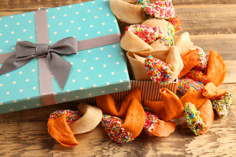 Fortune cookies with gift box